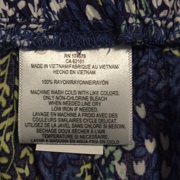 🆕 BCBGMAXAZRIA shorts - Picture 4 of 7